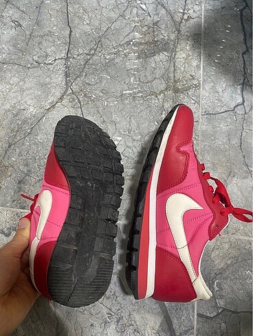 38 Beden kırmızı Renk Kadın nike ayakkabı