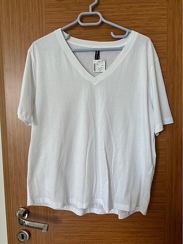 Defacto Defacto beyaz basit v yaka tshirt