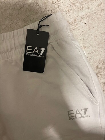 m Beden Emporio Armani Şort