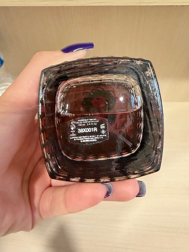 Valentino Donna Born In Roma Intense Dekant - Görsel 2