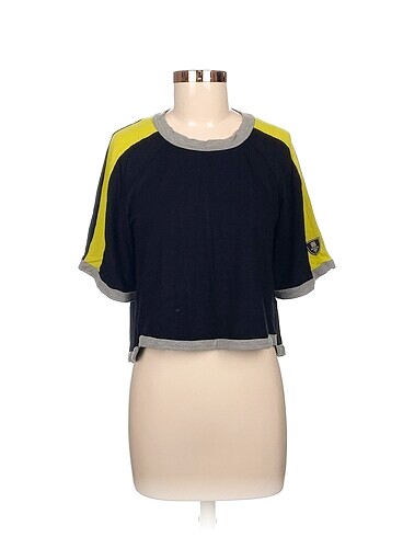 Gizia T-shirt %70 İndirimli.