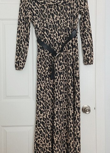 Leopar desenli elbise