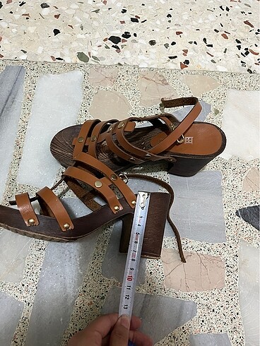 Butıgo marka kahverengi topuklu ayakkabı - Görsel 9