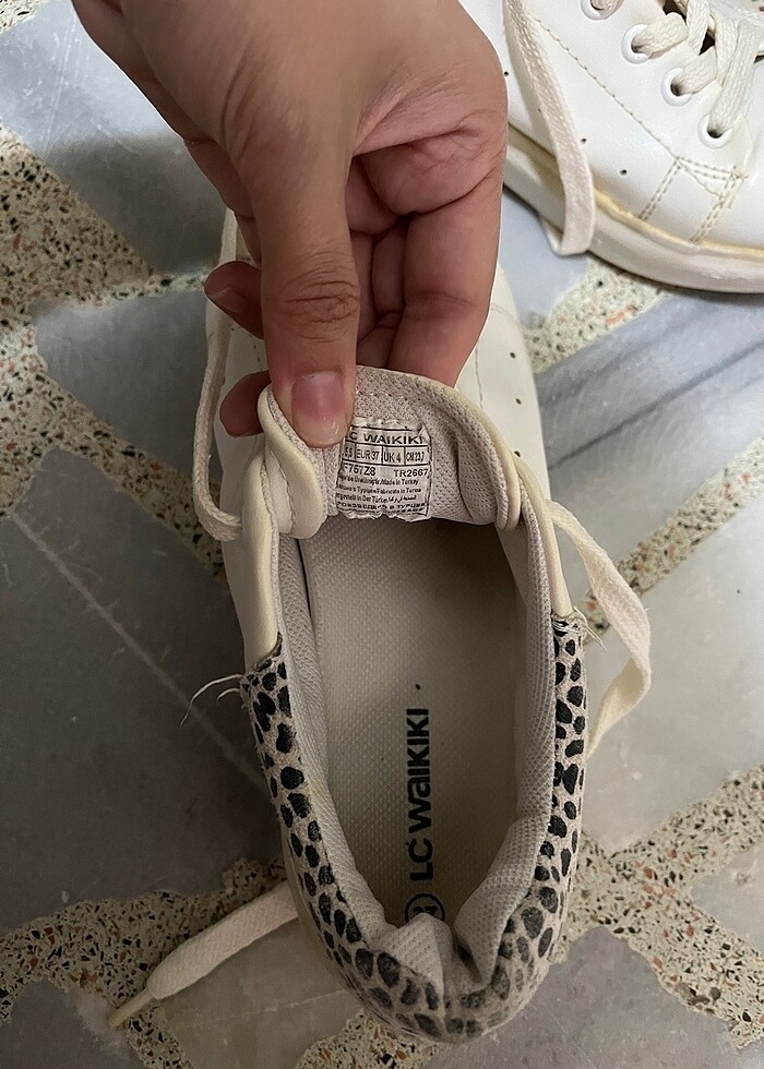 Lcw wakıkı marka beyaz spor ayakkabı - Görsel 3
