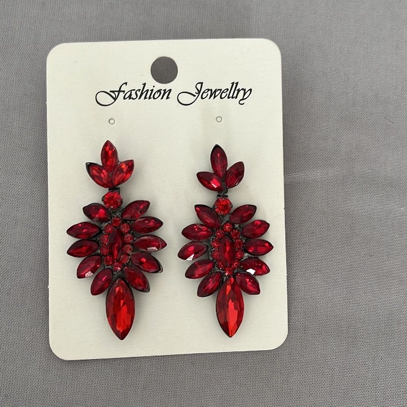 Kırmızı küpe - Görsel 2