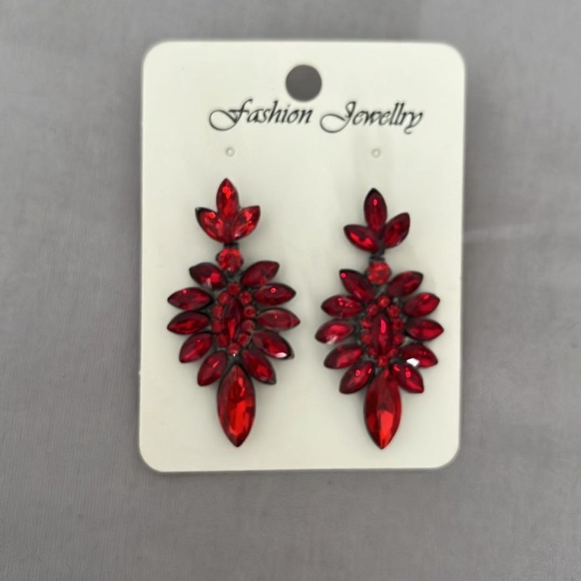 Kırmızı küpe - Görsel 3