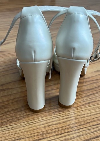 Beyaz Platform Topuklu Kadın Abiye Ayakkabı - Görsel 3