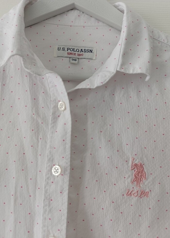 US POLO PEMBE PUANTİYELİ KADİN GÖMLEK  - Görsel 2