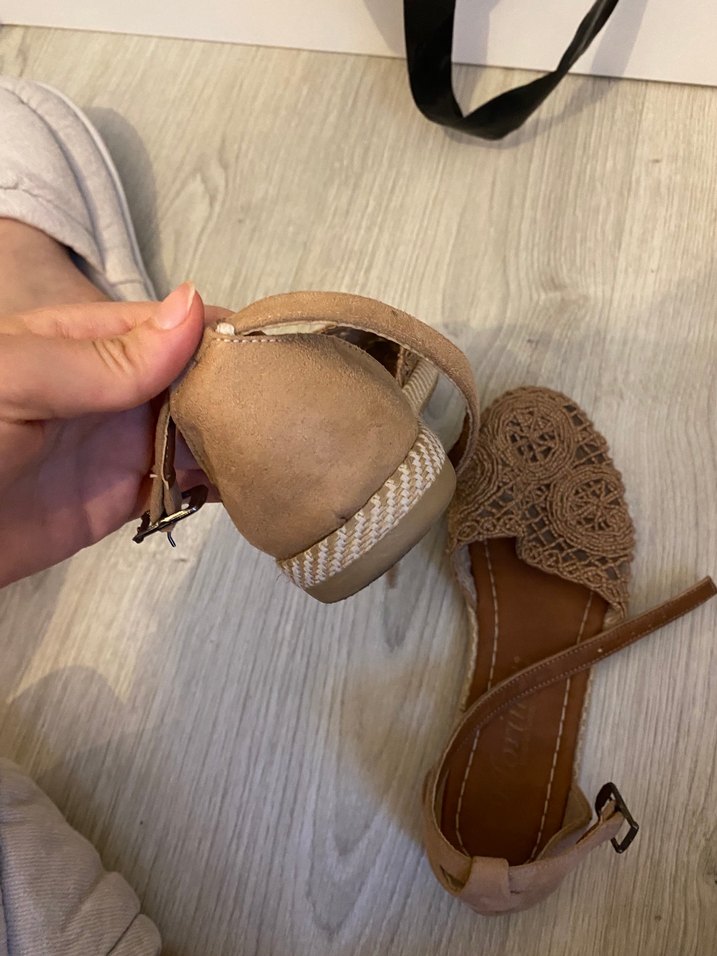 Bej Örgü Detaylı Bohem Dolgu Topuk Sandalet - Görsel 2