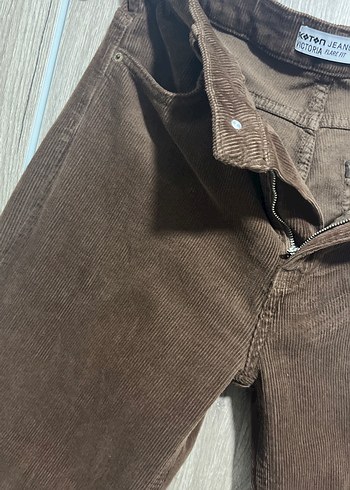 Düğmeli Kahverengi Süet Kadın Kot Pantolon - Görsel 7