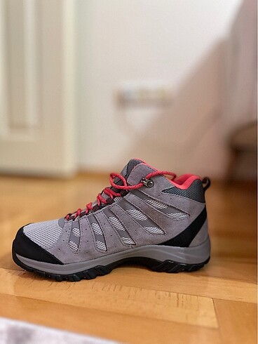 Columbia Spor Bot - Görsel 2