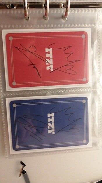 Beden beyaz Renk Itzy kill my doubt digipack