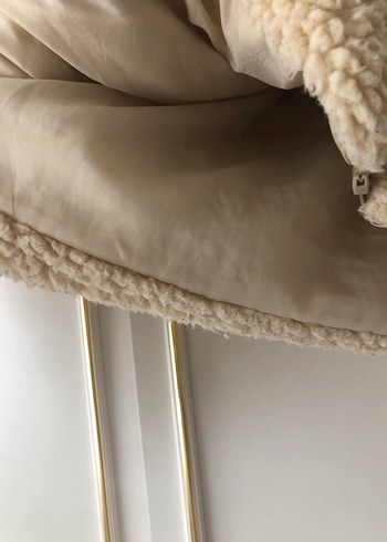 Diğer Bej Yüksek Yakalı Peluş Kadın Mont