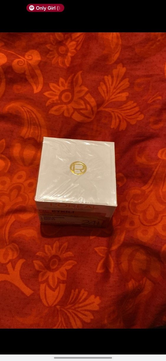 L'Oréal Üç Etkili Besleyici Günlük Nemlendirici - Görsel 2