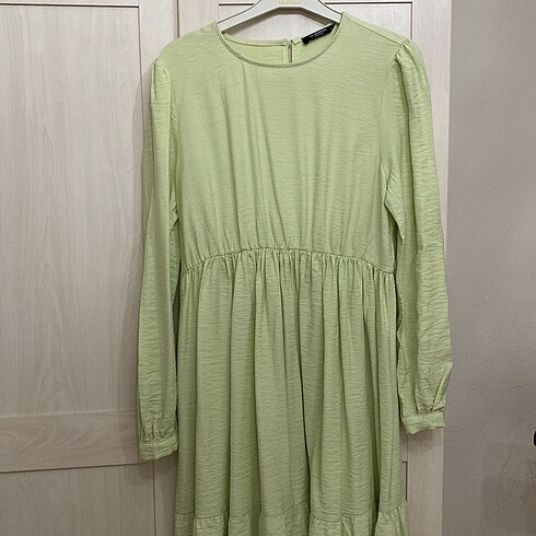 Lc waikiki fıstık yeşili elbise