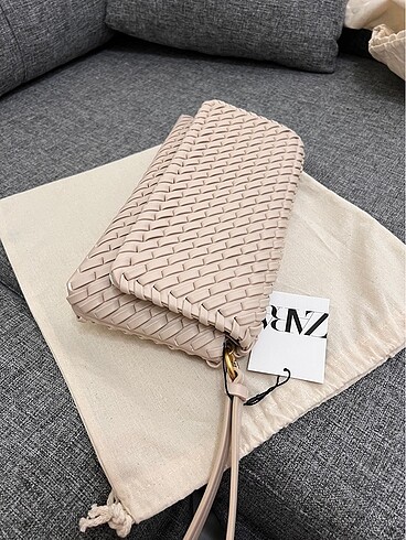 Zara örgülü çanta