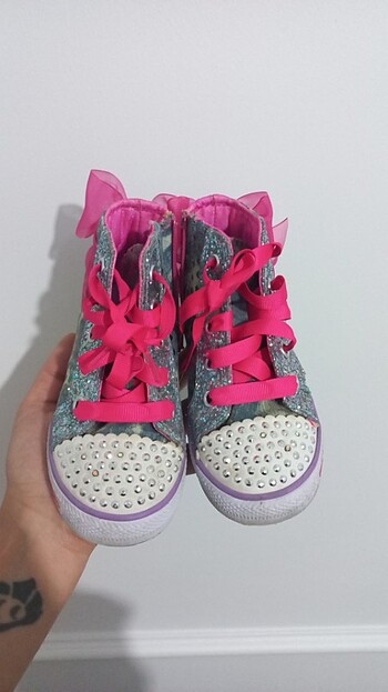 Skechers