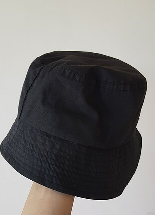 siyah bucket 