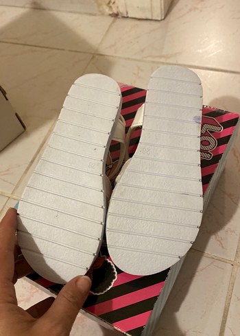 Kız Çocuk Beyaz Desenli Cırt Cırtlı Sandalet LOL bebek - Görsel 6