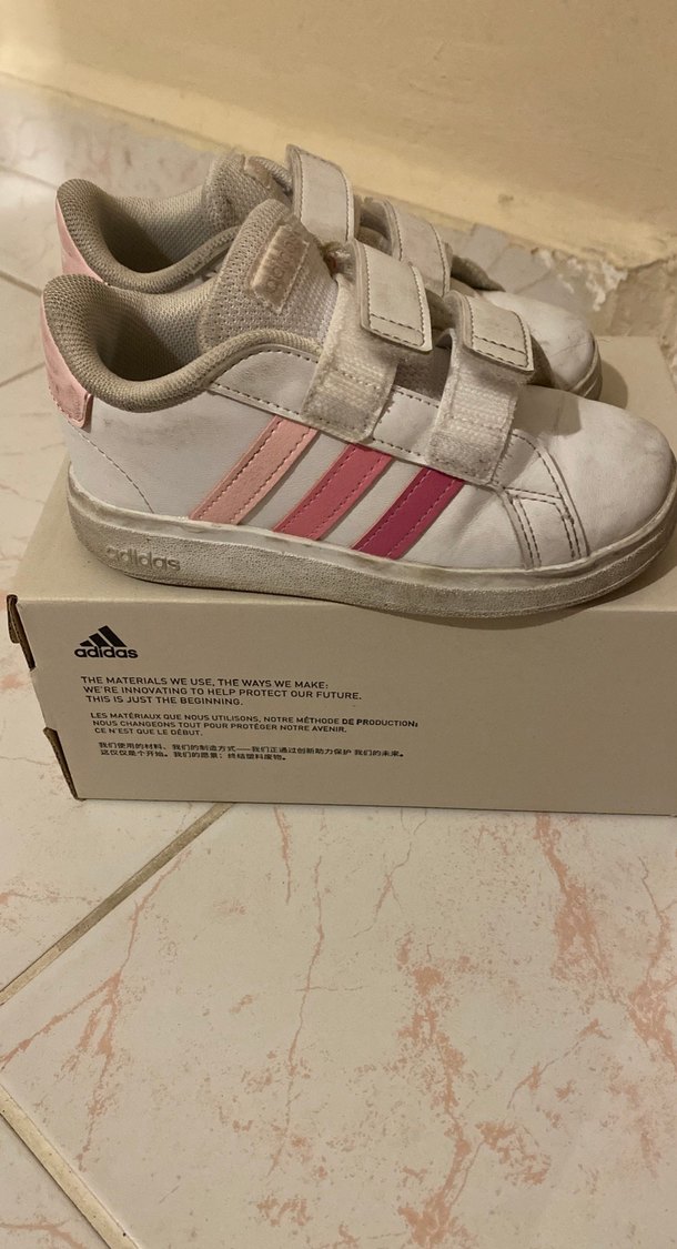 Kız Çocuk Beyaz Spor Ayakkabı Velcro adidas 26 numara - Görsel 2