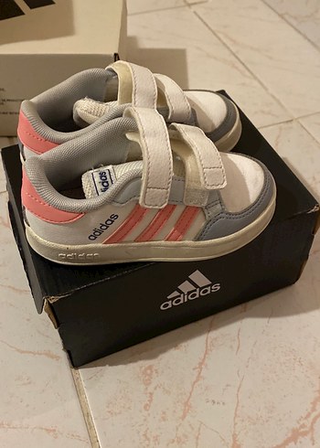 Kız Çocuk Beyaz Gri Spor Ayakkabı adidas 23 numara - Görsel 4