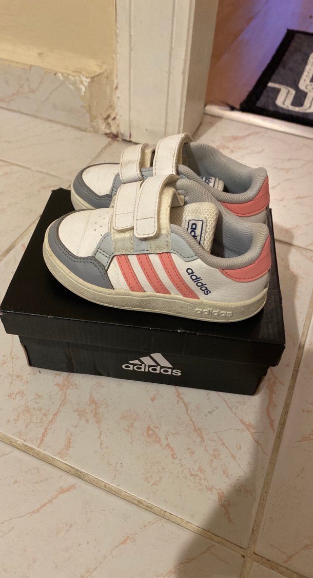 Kız Çocuk Beyaz Gri Spor Ayakkabı adidas 23 numara - Görsel 2