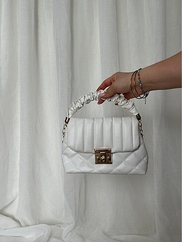 Beyaz çanta - Görsel 2