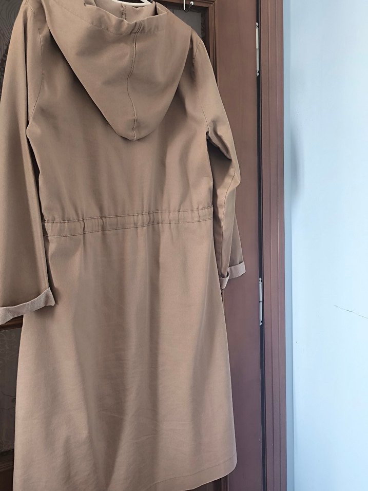 Bej Kadın Uzun Düğmeli Trençkot - Görsel 3