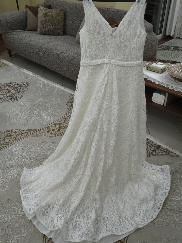 V Yaka Kolsuz Beyaz Dantel A Kesim Gelinlik - Görsel 4