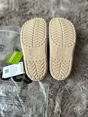 s Beden Bej CROCS 38