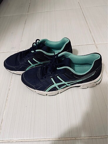 Asics Asics marka spor ayakkabı