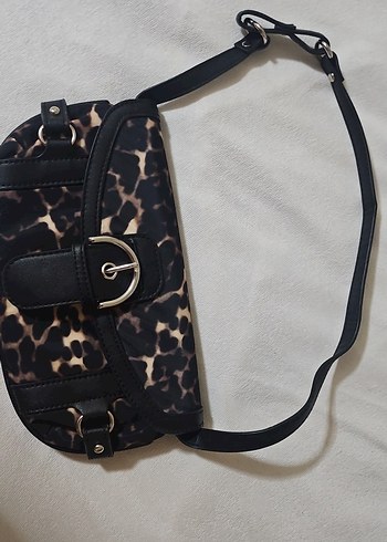 Bershka Kahverengi Yılan Desenli Deri Kadın Çanta