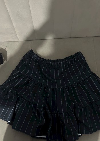 Diğer Kadın Siyah Çizgili Fırfırlı Mini Etek