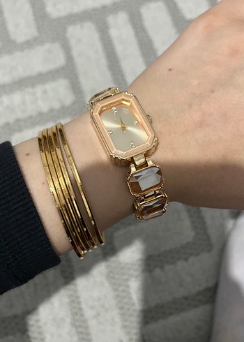 swarovski Modern Klasik Paris Tarzı Altın Renk Kadın Kol Saati