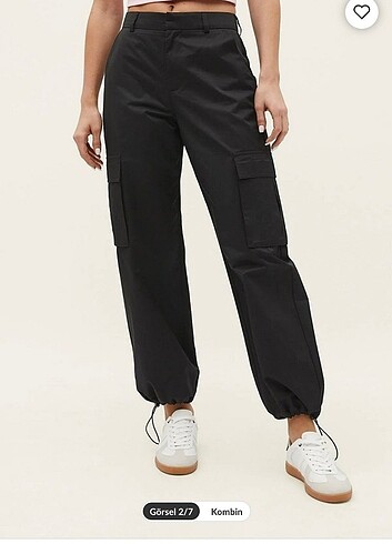 Stradivarius paraşüt kargo pantolon 