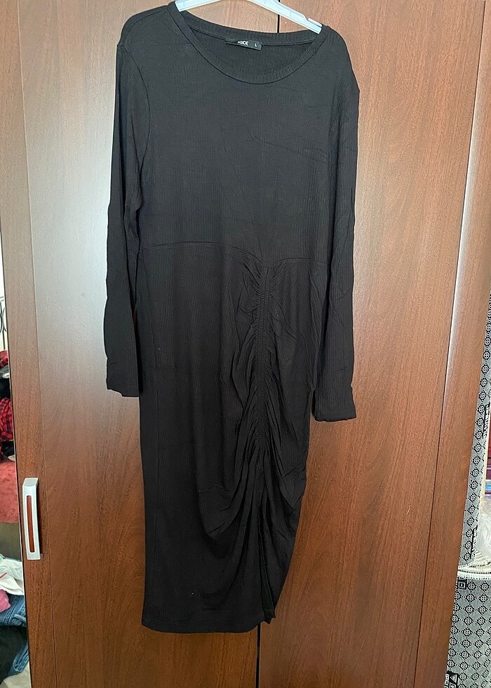 LCW yırtmaçlı büzgülü elbise - Görsel 3