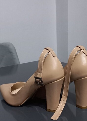 38 Beden Stiletto