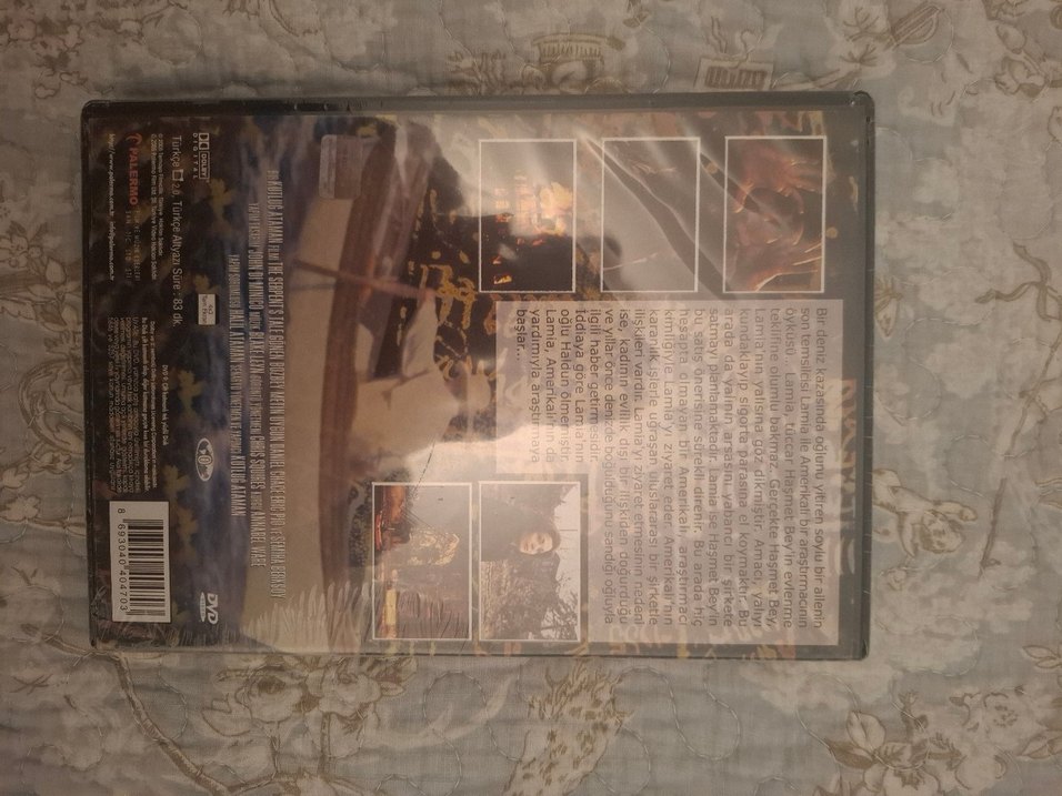 Karanlık Sular DVD Kutluğ Ataman - Görsel 2