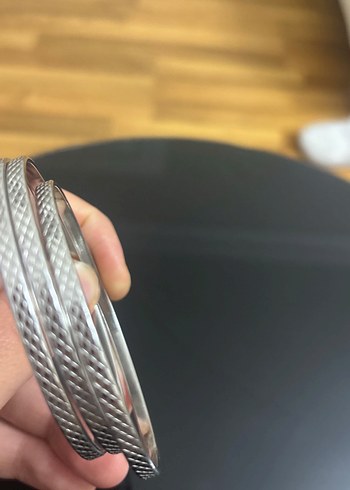 Gri Yılan Desenli Elastik Kadın Bileklik - Görsel 2