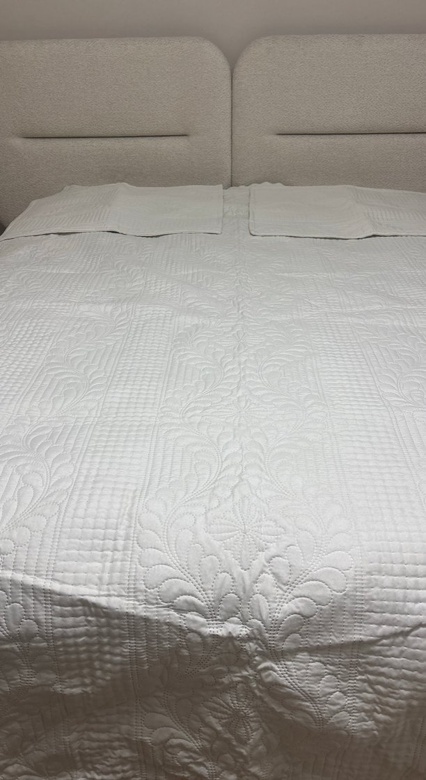 Beyaz Nakışlı Yatak Örtüsü - Görsel 5