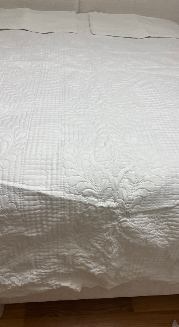 Beyaz Nakışlı Yatak Örtüsü - Görsel 4