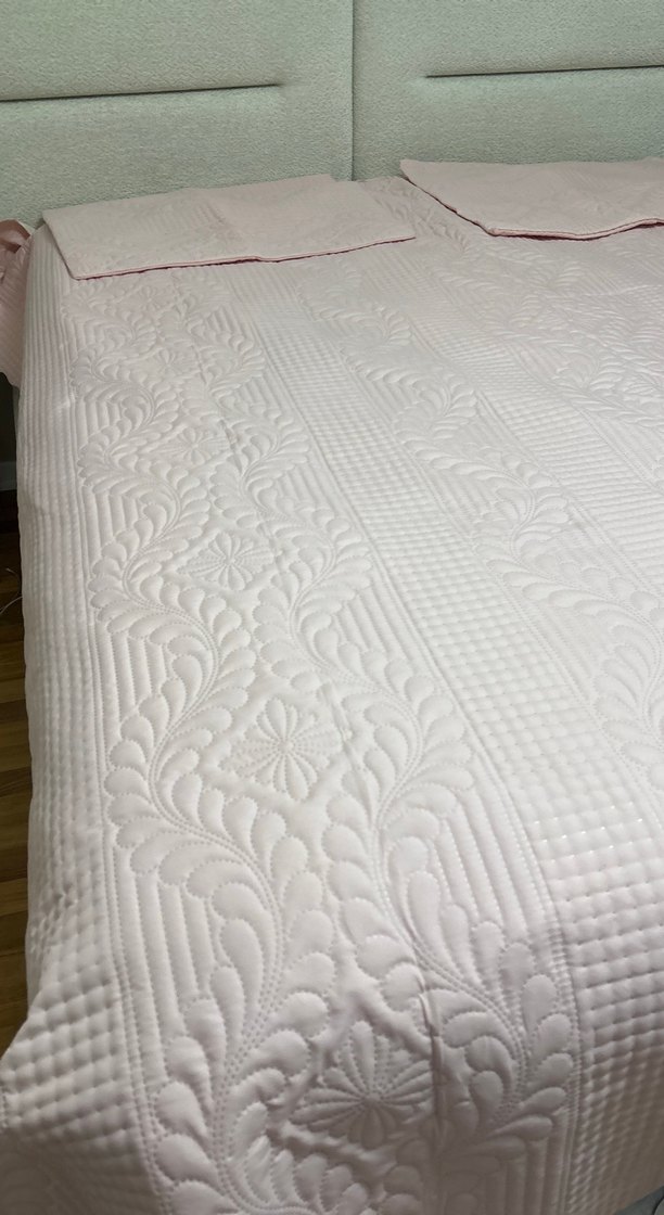 pembe Parlak Dikişli Yatak Örtüsü - Görsel 5