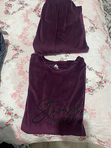 l Beden Pijama takımı
