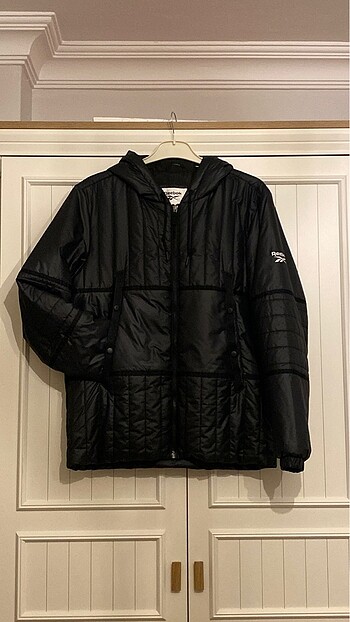 reebok unisex mont
