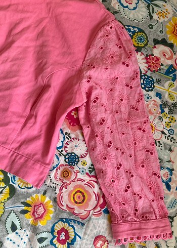 Dantel Detaylı Pembe Kısa Kollu Bluz - Görsel 2