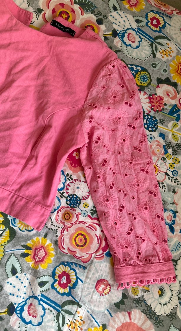 Dantel Detaylı Pembe Kısa Kollu Bluz - Görsel 2