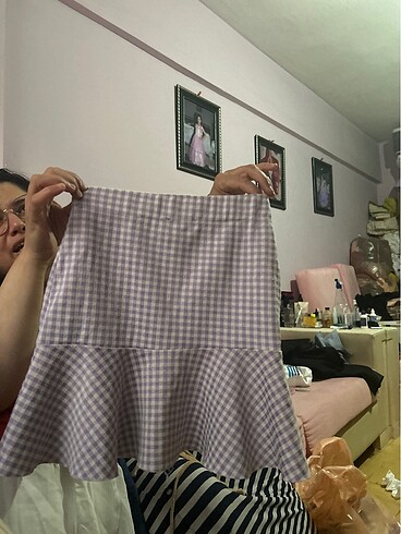 Mor çizgili etek
