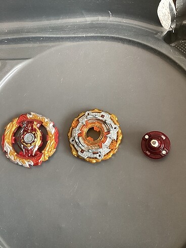  Beden Beyblade world spriggan