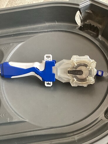 Beyblade sparking launcher Sol