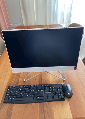 Beyaz HP All-in-One Masaüstü Bilgisayar